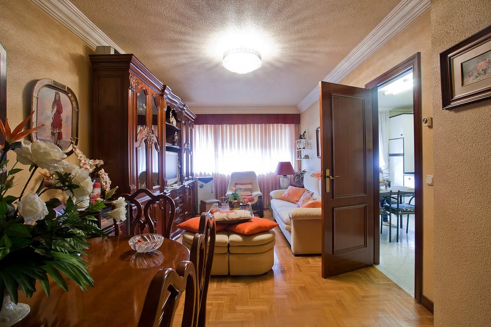 Piezas pequeñas y antigüedades